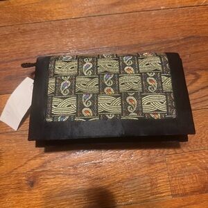 Elegant Black and Gold Clutch new